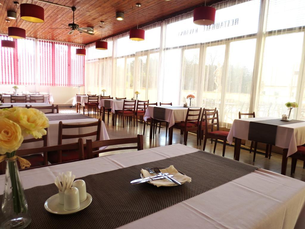 Hotel Hubertus Valtice Eksteriør bilde