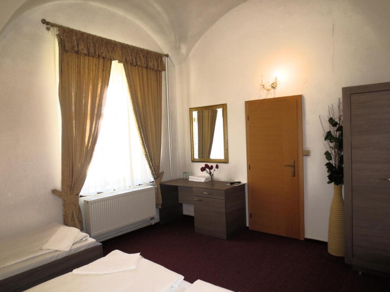 Hotel Hubertus Valtice Eksteriør bilde