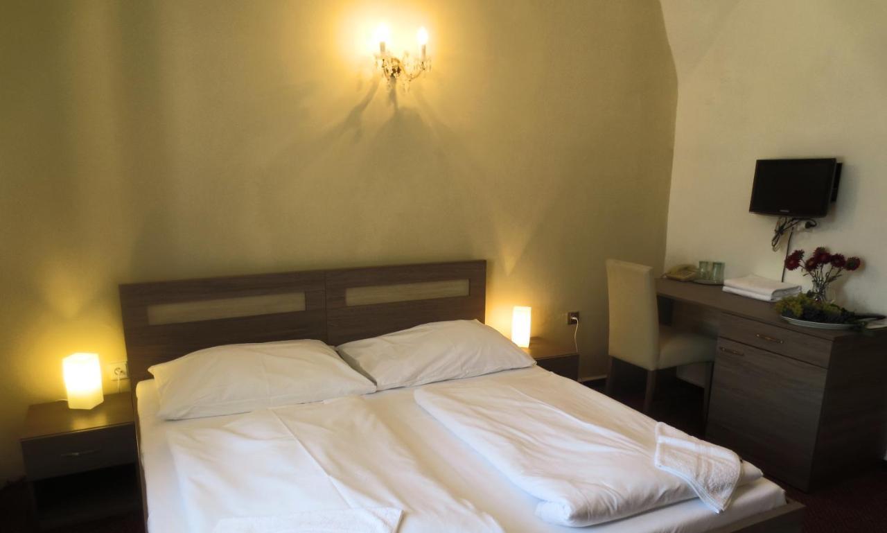 Hotel Hubertus Valtice Eksteriør bilde